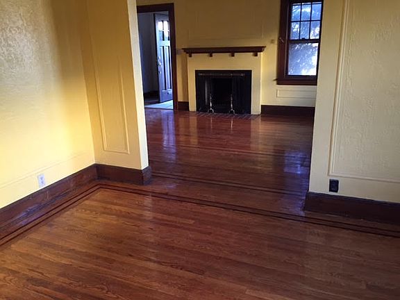 5th image of 676 Lakeside Dr