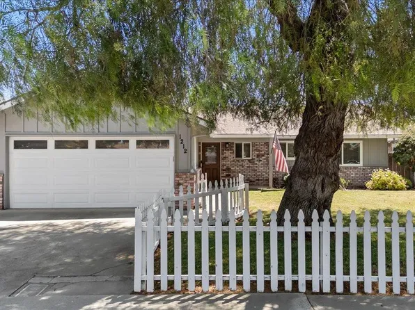 1212 Guiseppe Ln, Modesto, CA 95355