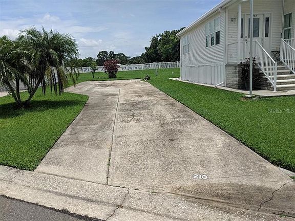 4th image of 210 Crown Point Dr