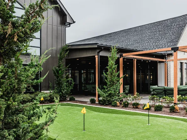 Farmhouse at Lantern Commons