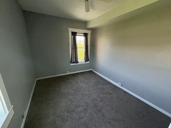 5th image of 933 18th St
