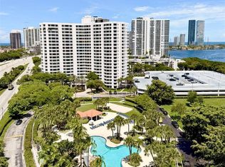 3300 NE 191st St APT 117, Aventura, FL 33180