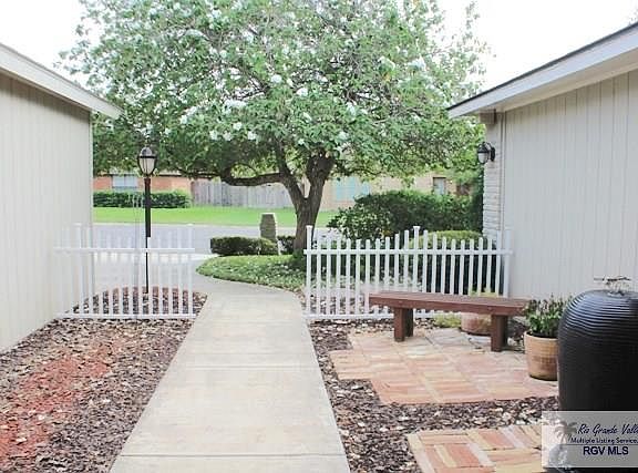 3rd image of 2817 Ted Cir