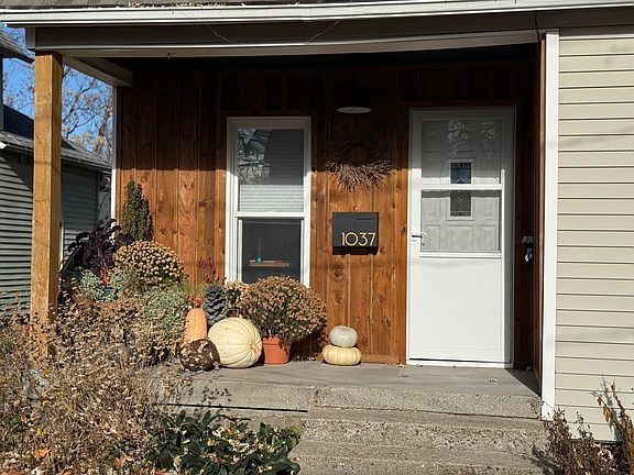 4th image of 1037 Lilac Ct NE