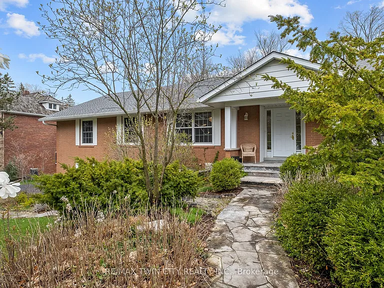 36 Maple Hill Dr — Photo 4