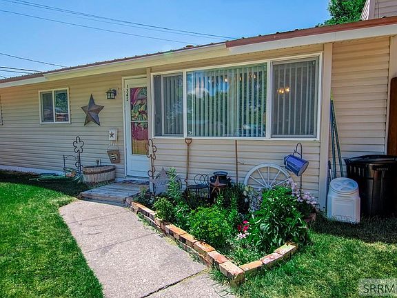 5th image of 1345 Johnson Pl