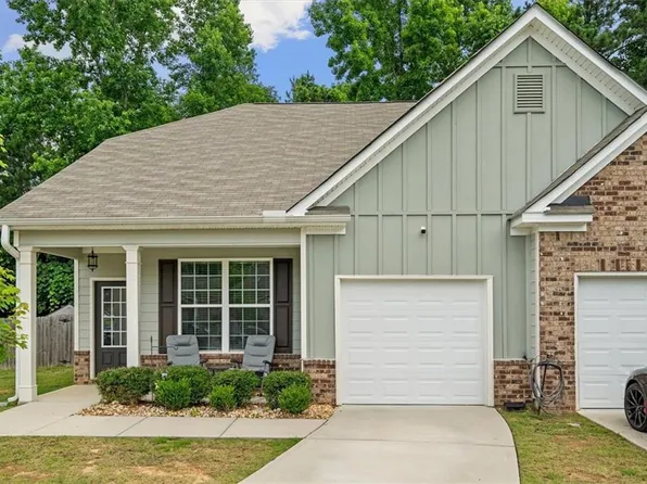 560 Vandenburg Dr, Villa Rica, GA 30180
