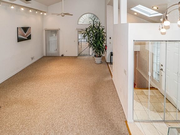 5th image of 8 Woodland Way #8
