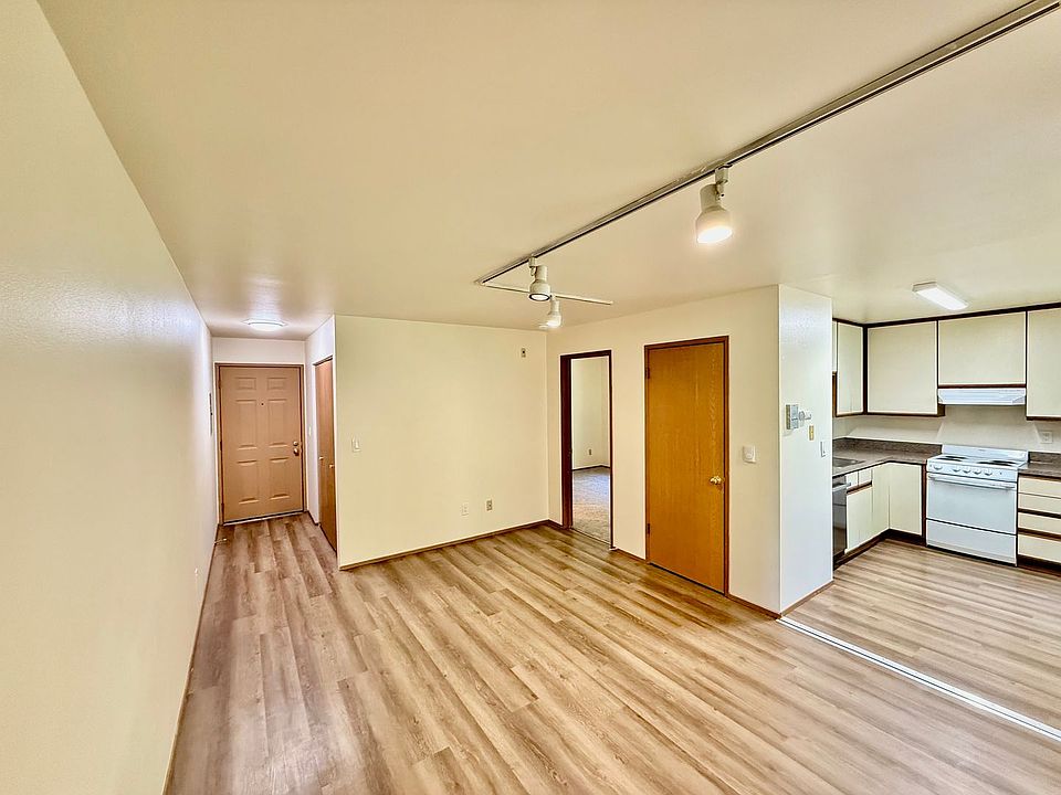 1st image of 2251 NE Blakeley St APT 204