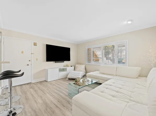 5720 NE 22nd Way #410, Fort Lauderdale, FL 33308
