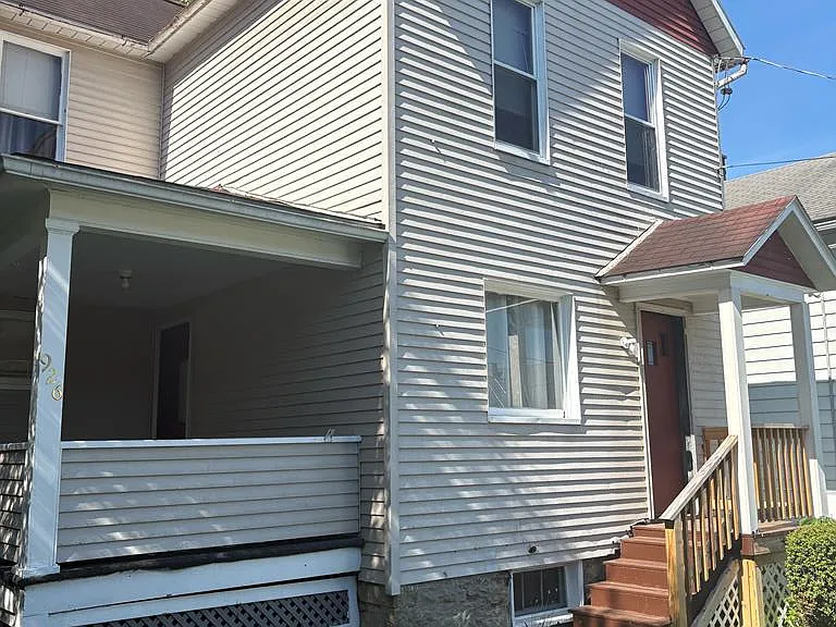 926 Bloom St — Photo 16
