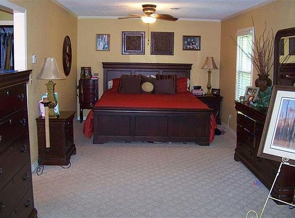 4th image of 517 Forcum St