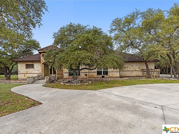 3rd image of 2824 Mountain High Dr