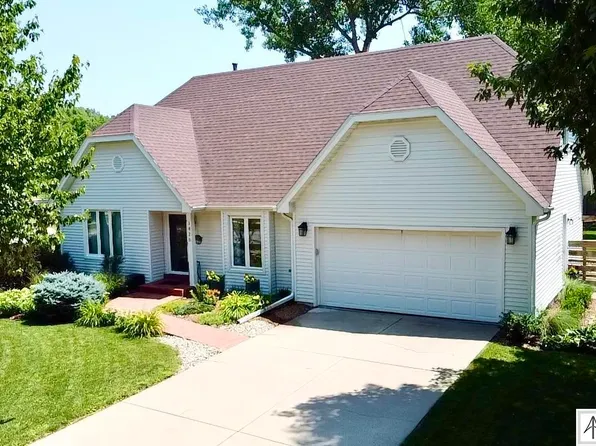 1425 Trelawney Dr, Lincoln, NE 68512