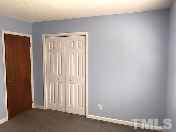 4th image of 3633 Four Seasons Dr