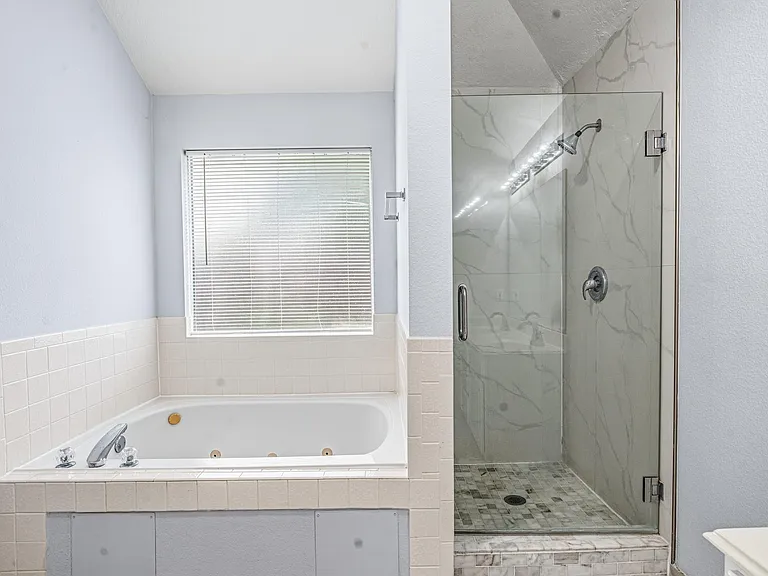 15007 Changing Oak Ridge Ct — Photo 18