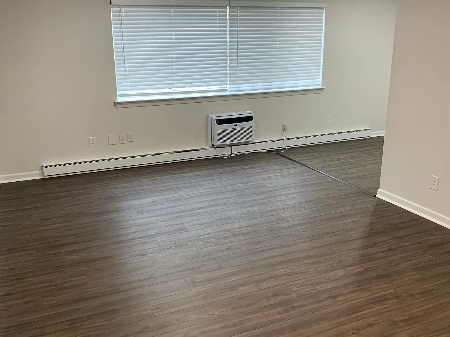 Pleasant Park Apartments — Photo 4