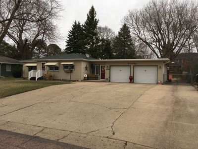 1908 Cedar St, Yankton, SD, 57078