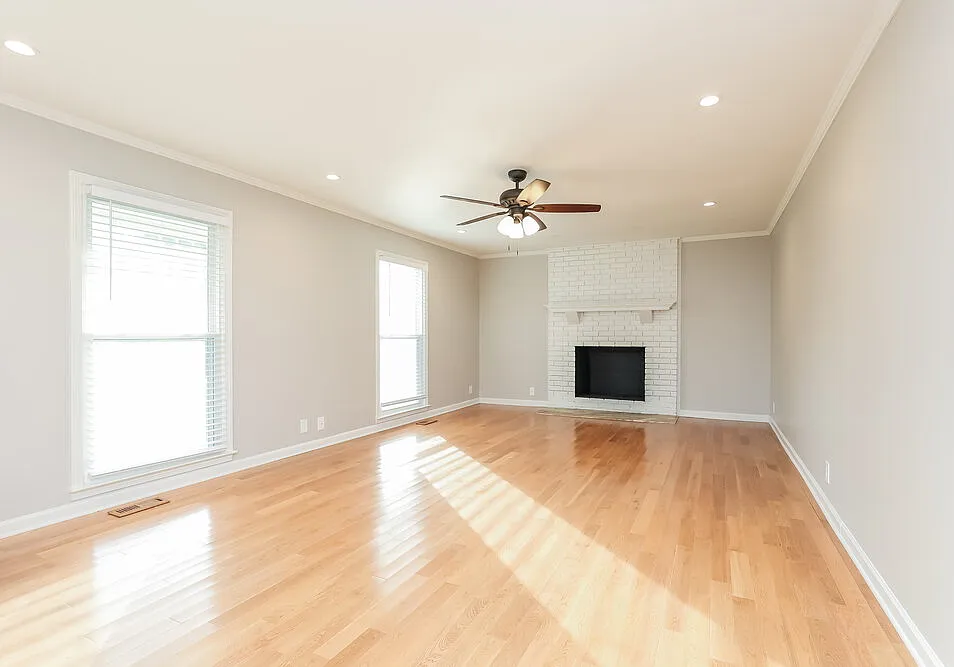 3 bed, 2.0 bath, 1857 sqft, $2,930 — Photo 3