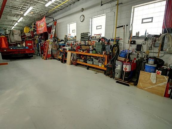 3rd image of 111 Saint Clair Ave