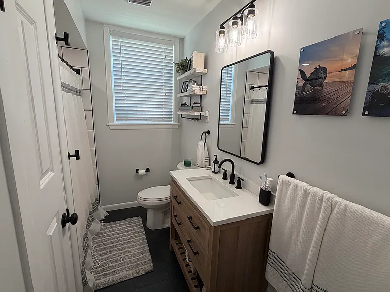214 Rochelle Ave #1 — Photo 2