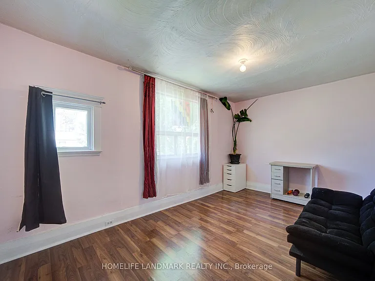 19 Armstrong Ave — Photo 26