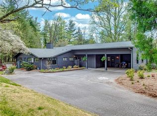 995 Ransier Dr, Hendersonville, NC 28739