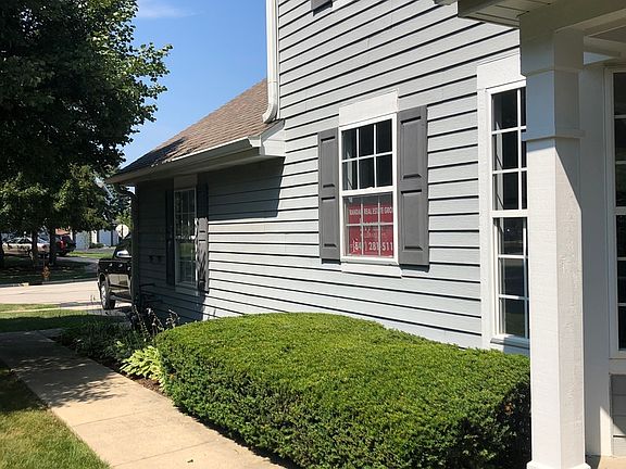 3rd image of 175 Shorewood Dr #175
