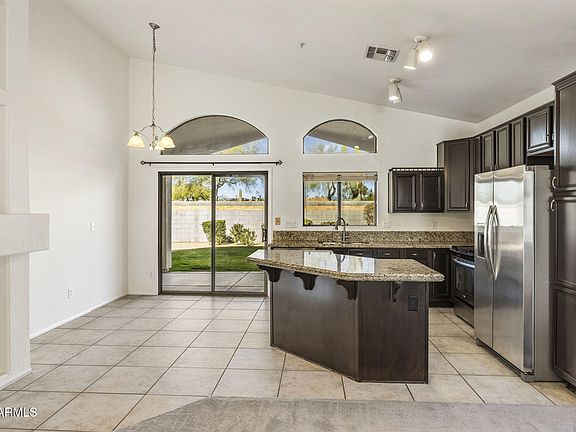 5th image of 8122 E THERESA Drive