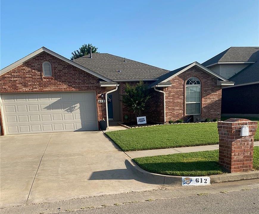 1st image of 612 SW 159th St