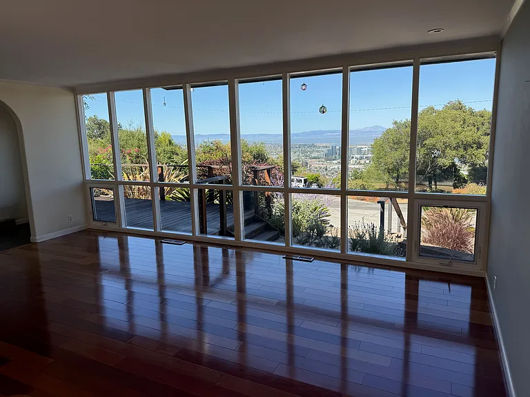 800 Buckland Ave — Photo 4