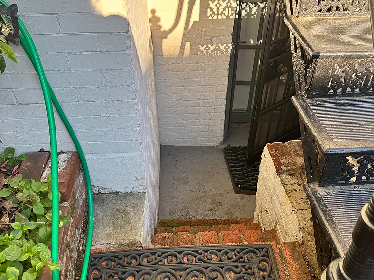 4th St NE — Photo 10