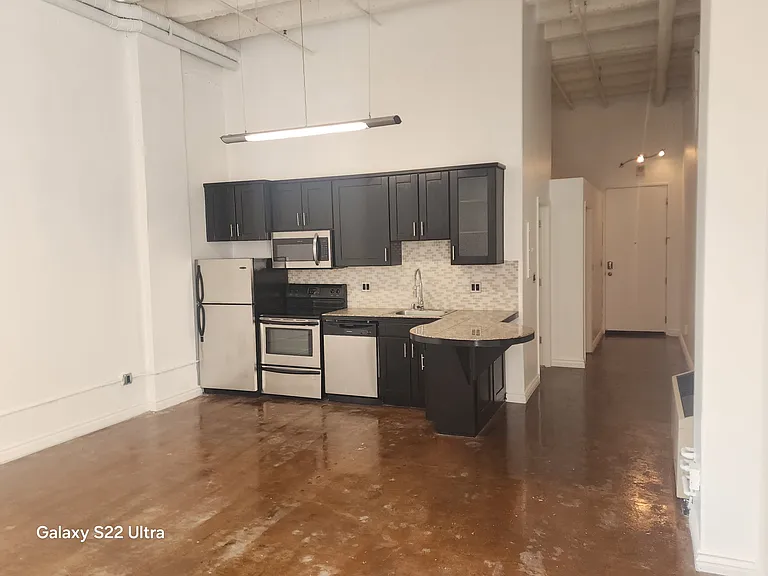 312 W 5th St #219 — Photo 2