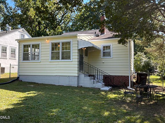 3rd image of 103 E Ellerbee St