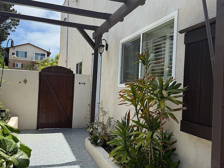 4664 Niagara Ave #A — Photo 21