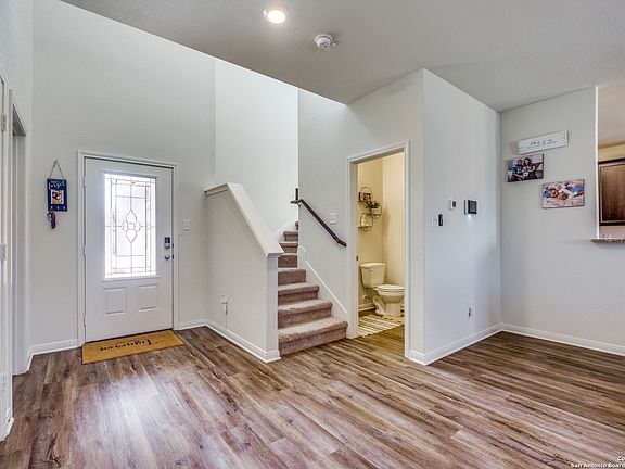 3rd image of 7818 Oxbow Way