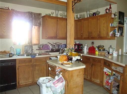 5th image of 4690 Yuma Ave