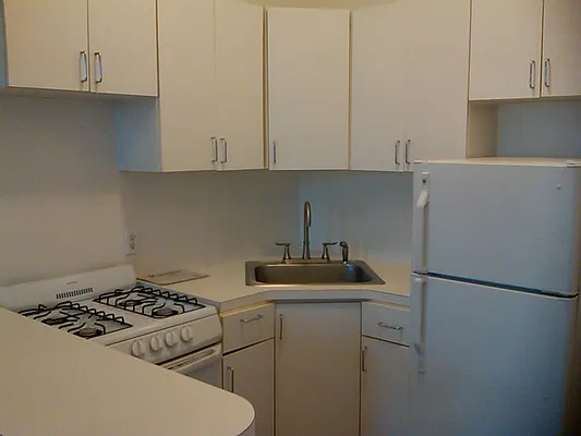 Rented by Alta Real Estate | media 36