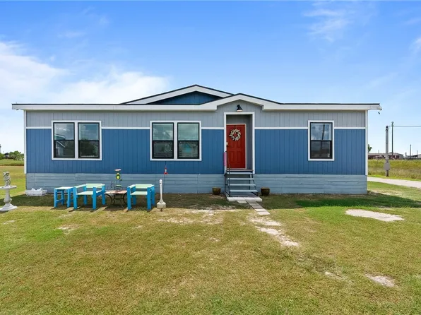 260 Allen M Parks Dr, Rockport, TX 78382
