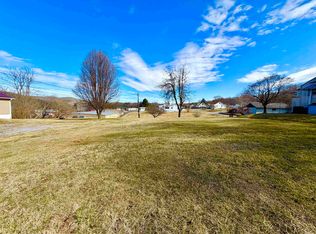 117 Pinehurst Ave, Rich Creek, VA 24147