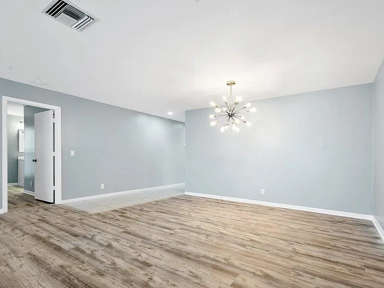 1740 NW 19th Ter #204 — Photo 16