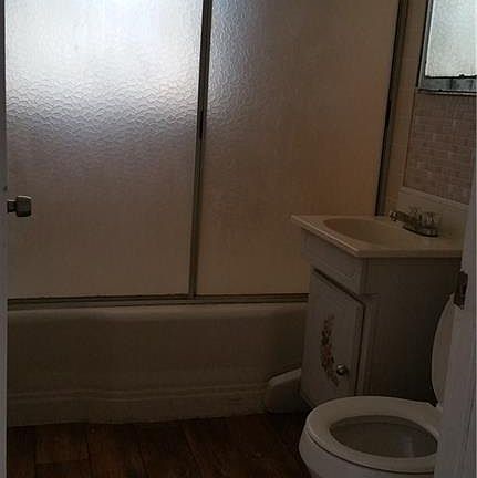 5th image of 617 SE 11th St