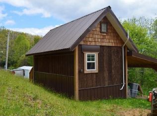 536 Old Buck Mountain Rd, Roan Mountain, TN 37687