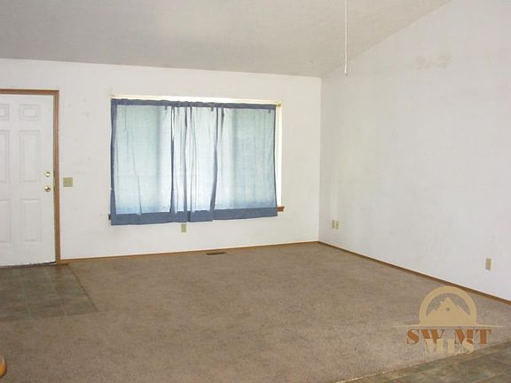 3rd image of 411 N Pondera Ave