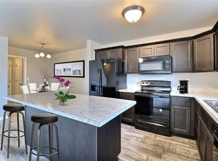 3716 24th St SE, Mandan, ND 58554