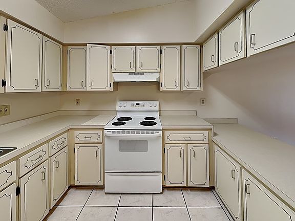 5th image of 32718 Blossom Ln Unit C