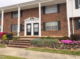 1002 Willow Dr APT 31, Chapel Hill, NC 27514