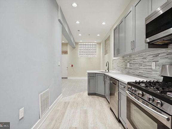 4th image of 2024-26 E Fletcher St #1F