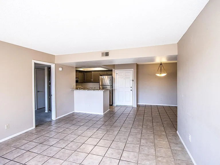540 N May St #3143 — Photo 7