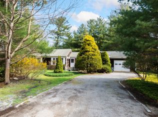 45 Woodbine Dr, East Hampton, NY 11937